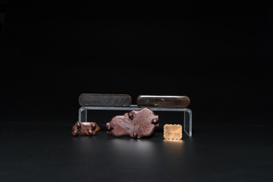 20 sculptures en corail, jade, pierre &agrave; savon et autres pierres, Chine, 19/20&egrave;me