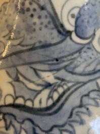 A Korean blue and white 'dragon' bottle vase, Joseon, 18/19th C.