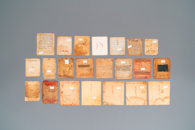 Belle collection de 61 tsaklis sur coton et papier, Tibet et/ou Mongolie, 18/20&egrave;me