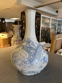 A Korean blue and white 'dragon' bottle vase, Joseon, 18/19th C.