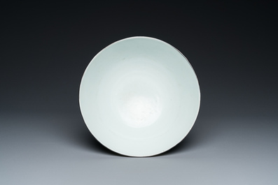 Een Chinese blauw-witte 'Bleu de Hue' kom voor de Vietnamese markt, Ngoạn ngọc 玩玉 merk, 19e eeuw