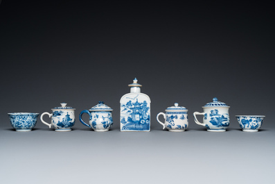 16 Chinese blue and white wares, Kangxi/Qianlong