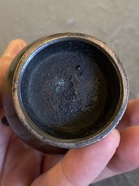 Vase de forme 'hu' en bronze incrust&eacute; d'argent, Chine, 17/18&egrave;me