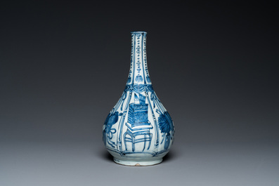A Chinese blue and white kraak porcelain bottle vase, Wanli