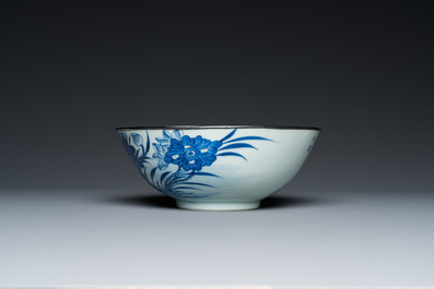 Een Chinese blauw-witte 'Bleu de Hue' kom voor de Vietnamese markt, Ngoạn ngọc 玩玉 merk, 19e eeuw