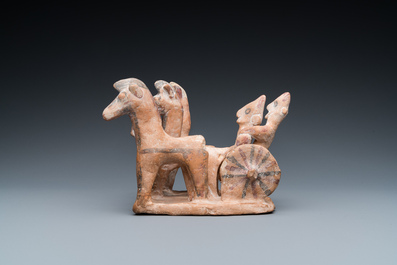 Groupe en terre cuite peinte figurant une cal&egrave;che aux chevaux, Chypre, ca. 8&egrave;me av. J.-C.