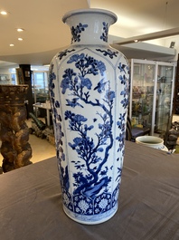 A large Chinese blue and white rouleau vase with floral design, Kangxi
