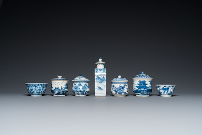 16 Chinese blue and white wares, Kangxi/Qianlong