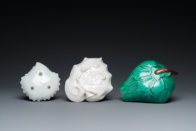 Three Chinese leaf-shaped brush washers in blue and white, blanc de Chine and sancai enamels, 18/19th C.