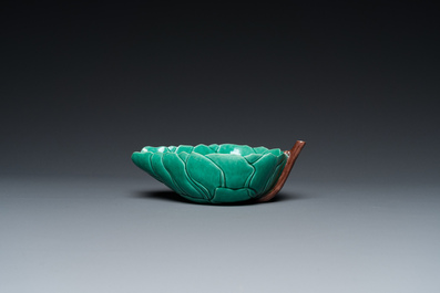 Three Chinese leaf-shaped brush washers in blue and white, blanc de Chine and sancai enamels, 18/19th C.