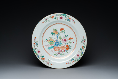 A Chinese famille rose 'mandarin' bowl and a dish, Qianlong