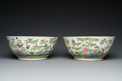 A pair of Chinese Canton famille rose bowls, 19th C.