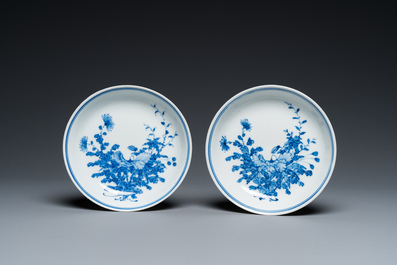 Een paar Chinese blauw-witte dekselkommen, een paar borden en zes kommen, Guangxu merk en periode