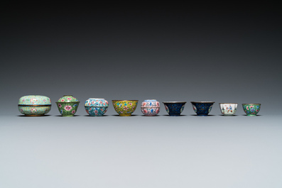 Belle collection de bols et de coupes en &eacute;maux de Canton, Chine, Qianlong et post&eacute;rieur