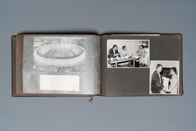 Een album met foto's van een bezoek aan China tijdens de Culturele Revolutie, ca. 1965