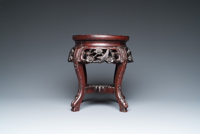 A very large Chinese famille verte 'dragon' vase on wooden stand, 19th C.