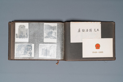 Een album met foto's van een bezoek aan China tijdens de Culturele Revolutie, ca. 1965