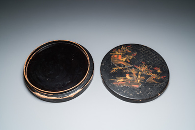 A Japanese blue and white Arita nine-piece sweetmeat set in its original lacquer box, Edo, 17/18th C.