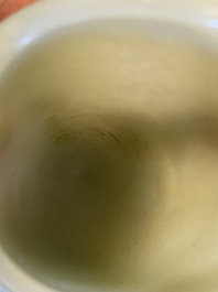 Pot &agrave; pinceaux en jade c&eacute;ladon p&acirc;le, Chine, 19/20&egrave;me