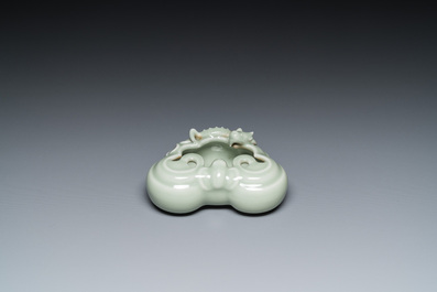 A Chinese celadon-glazed 'lingzhi' brush washer, Qianlong mark, 19/20th C.