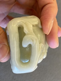 Pot &agrave; pinceaux en jade c&eacute;ladon p&acirc;le, Chine, 19/20&egrave;me