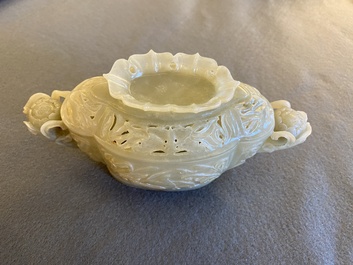 Bol couvert ajour&eacute; en jade sculpt&eacute;, Chine, 19/20&egrave;me