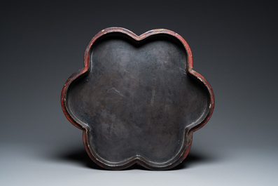 A large Chinese lacquer 'dragon' box and cover, 19/20th C.