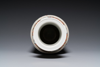A Chinese famille verte 'playing boys' rouleau vase, 19th C.