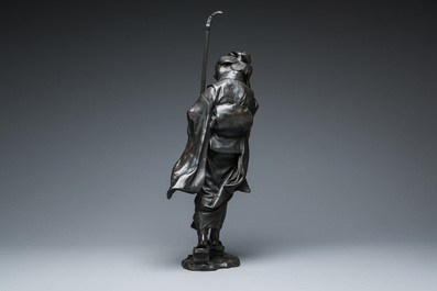 A large Japanese bronze okimono of a musician, Shinpūsei 森風聲作 mark, Meiji, 19th C.