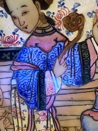 Een paar kapitale Chinese famille rose vazen, 19e eeuw