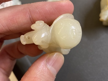 Five Chinese jade carvings, 19/20th C.