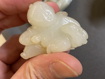 Five Chinese jade carvings, 19/20th C.