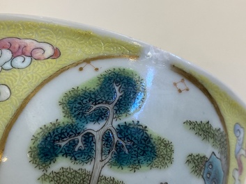 Drie Chinese famille rose kommen met gele sgraffito fondkleur, Daoguang merk en mogelijk periode