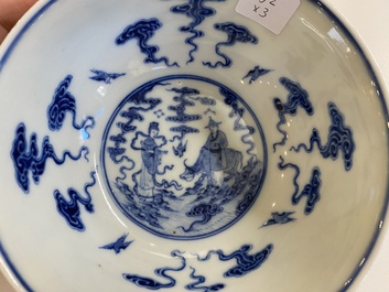 Drie Chinese famille rose kommen met gele sgraffito fondkleur, Daoguang merk en mogelijk periode