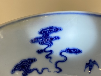 Drie Chinese famille rose kommen met gele sgraffito fondkleur, Daoguang merk en mogelijk periode