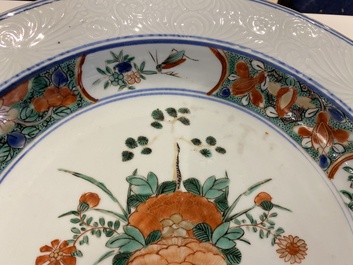 A pair of Chinese famille verte dishes with underglaze border design, Kangxi