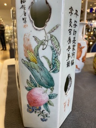 Une paire de pots couverts aux dragons, un vase aux poissons rouges et un porte-chapeau en qianjiang cai, Chine, 19/20&egrave;me