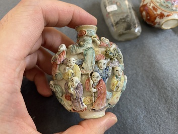 Four Chinese famille rose and inside-painted glass snuff bottles, 19/20th C.