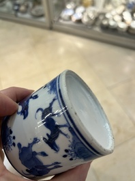 A Chinese famille rose 'Wu Shuang Pu' cup stand and a blue and white 'animals' box, 19th C.