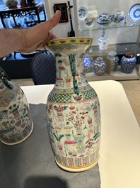 Three Chinese famille rose 'antiquities' vases, 19th C.