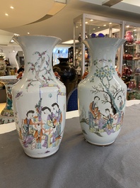 Two Chinese famille rose vases, 19/20th C.