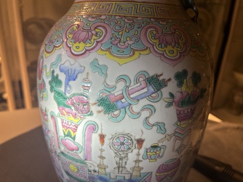 Three Chinese famille rose 'antiquities' vases, 19th C.
