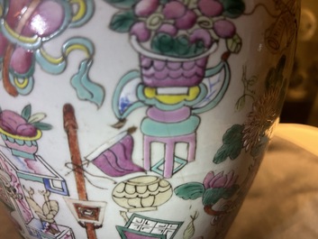 Three Chinese famille rose 'antiquities' vases, 19th C.