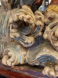 Groupe en bois laqu&eacute; et polychrom&eacute; figurant les huit immortels, Chine, 19/20&egrave;me