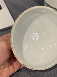 Bol couvert de type 'chupu' en porcelaine de Chine famille rose pour le march&eacute; Straits ou Peranakan, 19&egrave;me