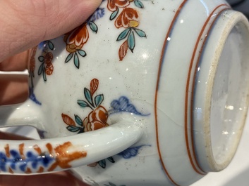 Six th&eacute;i&egrave;res en porcelaine de Chine en bleu et blanc, famille verte et de style Imari, Kangxi/Yongzheng