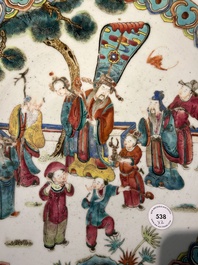 Twee Chinese famille rose schotels, 19e eeuw