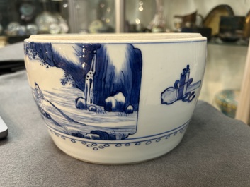 A Chinese blue and white tureen, Kangxi