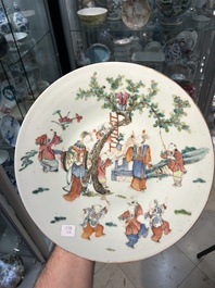 Twee Chinese famille rose schotels, 19e eeuw