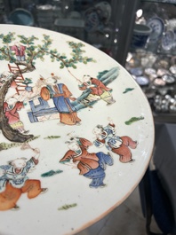 Twee Chinese famille rose schotels, 19e eeuw